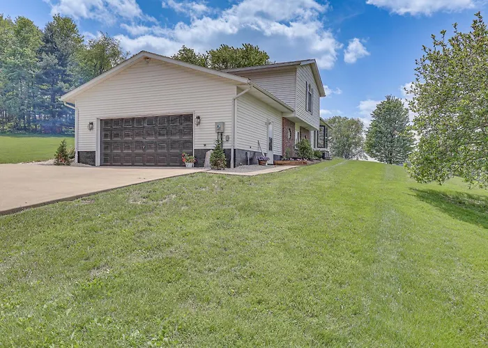 Secluded Ohio Amish Country Getaway W/ Fire Pit